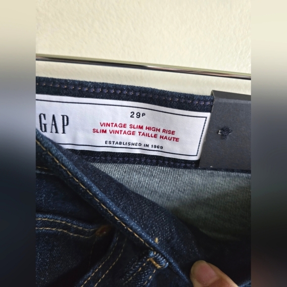 NWT! GAP, High Rise Vintage Slim Jeans, Rinsed, Size 29P- $70 - Picture 9 of 11